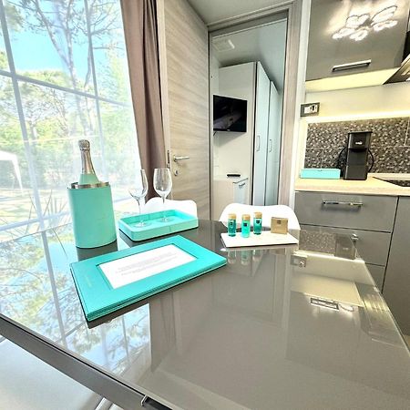 Luxury Caravan At Union Lido カヴァッリーノ・トレポルティ エクステリア 写真