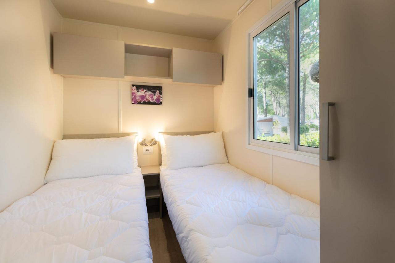 Luxury Caravan At Union Lido カヴァッリーノ・トレポルティ エクステリア 写真