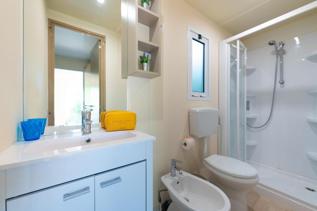 Luxury Caravan At Union Lido カヴァッリーノ・トレポルティ エクステリア 写真