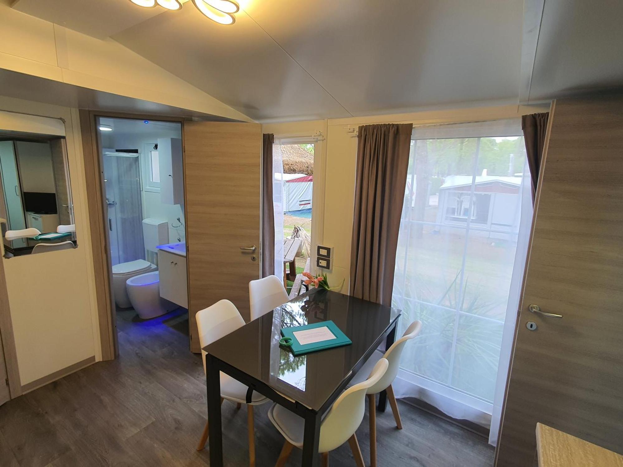Luxury Caravan At Union Lido カヴァッリーノ・トレポルティ エクステリア 写真