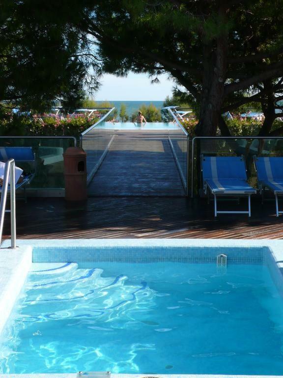 Luxury Caravan At Union Lido カヴァッリーノ・トレポルティ エクステリア 写真